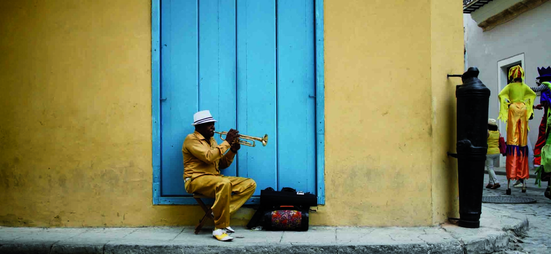 Nimm dir die Minute und hör dir Kubas Straßenklänge an.