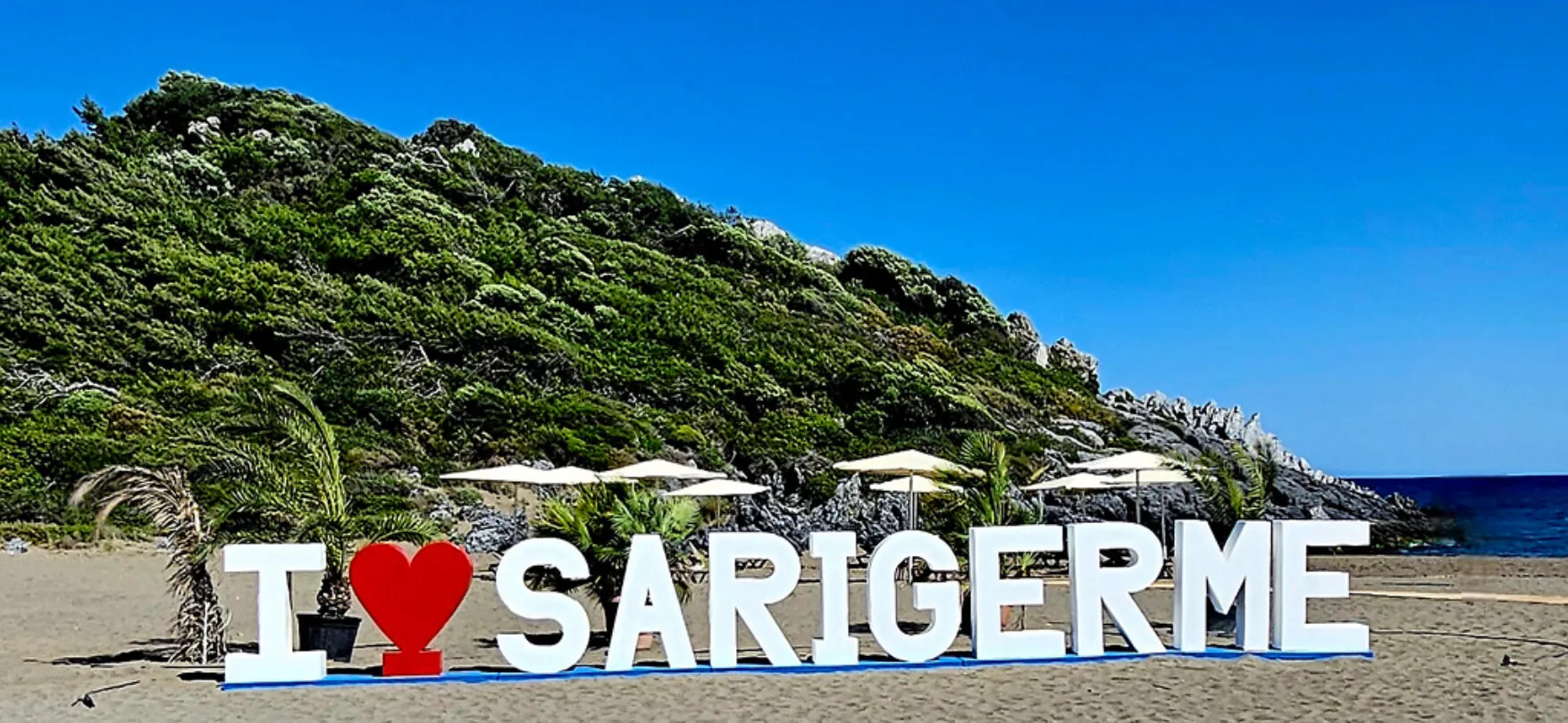 TUI Blue Sarigerme Park Hotelanlage mit mediterranem Garten und Meerblick